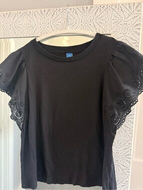 Old Navy Black Eyelet Flutter Sleeve Tee
